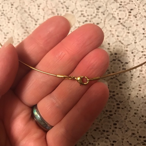 Goldtone single rhinestone choker necklace - Picture 3 of 3